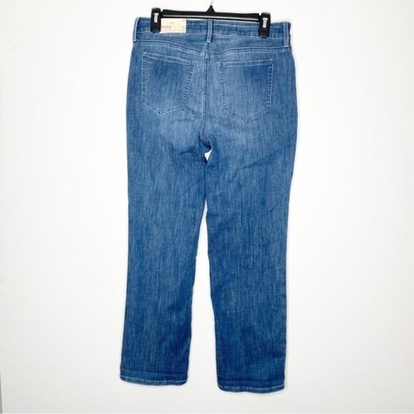 NWT NYDJ Relaxed Straight Jeans Size 6 Lift Tuck Technology Casual - Picture 3 of 9